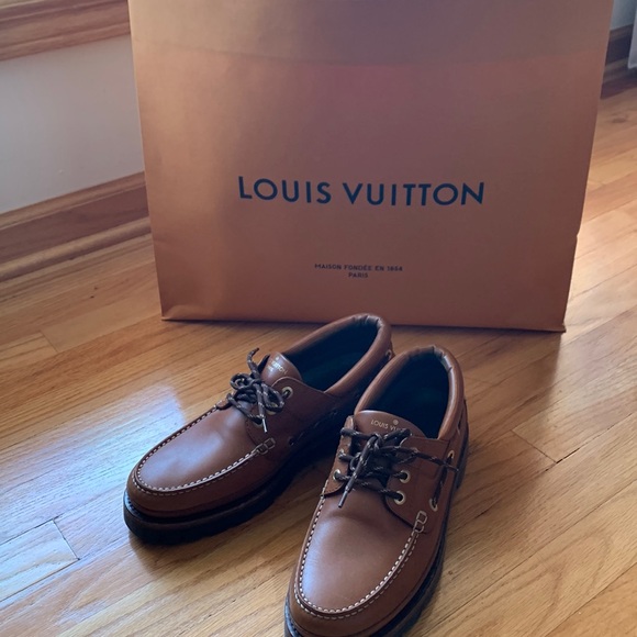 LOUIS VUITTON Summerland Boat Shoes Men Suede Navy Blue Loafers